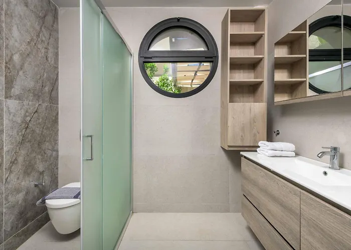 Trapezia Diamond Villa *