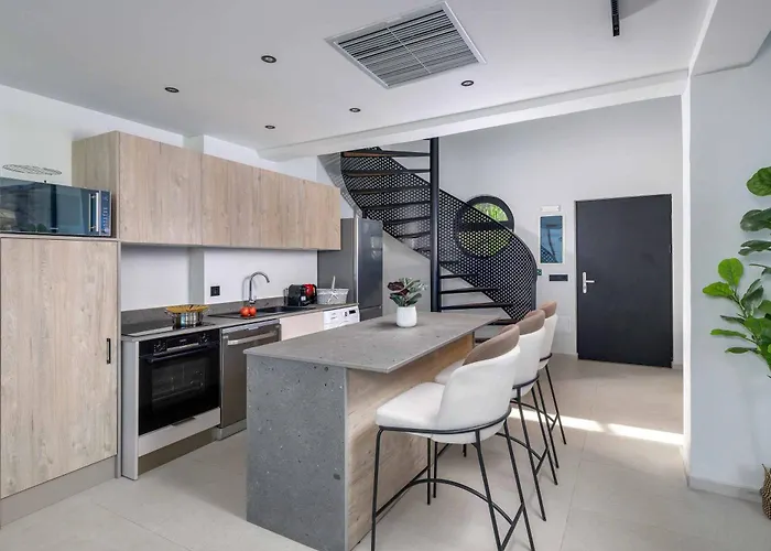 Trapezia Diamond Kolymbia